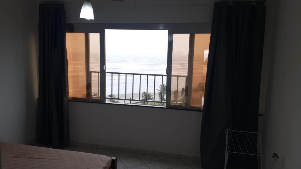 Apartamento Frente A Praia Peruíbe エクステリア 写真